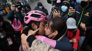Jun 16, 2021 · lea más: Egan Bernal Vincitore Del Giro D Italia Il Bacio Con La Fidanzata Fernanda