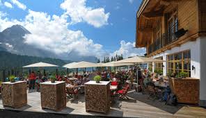 Das haus tirol liegt zentral an der hauptstrasse mitten im schönen ehrwald, dies hat kurze wege aber natürlich auch etwas mehr verkehr direkt am haus zur folge. Veranstaltungen Im Tirolerhaus Ehrwalder Almbahn