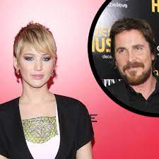 The three social issues are occupational tasks, societal tasks and love tasks. Jennifer Lawrence Christan Bale Fand Sie Zu Jung Fur American Hustle Bunte De