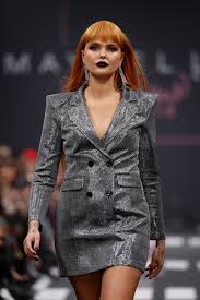 bonnie-strange-laeuft-bei-der-maybelline-show-in-new-york.jpg