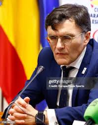 245 fotos e imagens de alta resolução de Alberto Duran