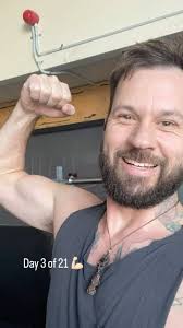 Day 3 of 21DOD, Struggled to peel myself out of bed this morning. Chocolate  cravings and having energy dips through the day. Coffee has been playing a  huge part here. My back is having so much ...