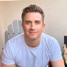 In a good place in life right now. Happy. Living in the now. Optimistic.  Being my authentic self. Feels pretty great. 😊