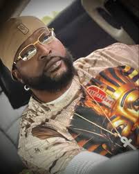 do you recycle the pizza box or does it sit in the cardboard corner