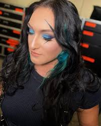 Probably looking for a backstage interviewer to squat