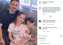 Memakai setelan olahraga berwarna putih, bunga citra lestari memang tampak cantik mempesona. Bunga Citra Lestari Unggah Foto Ini Di Instagram Warganet Serbu Kolom Komentar Noah Cocok Punya Adik Semua Halaman Nakita