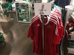 Bestellen sie rapid wien trikots, bekleidung, fanartikel sicher und günstig online bei house of shirts. Sk Rapid Fanartikel Sonderabverkauf News Wien Fanreport Com Amateurfussball In Osterreich