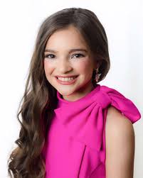 Meet this absolutely DARLING little lady, that I had the pleasure of doing  hair and makeup for! Haleigh, Thank you for being patient with me as I  develop my hair skills! You