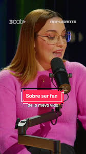 No sabem ni el seu nom, ni l'edat, ni d'on ve. Ada Klein Fortuny és co...