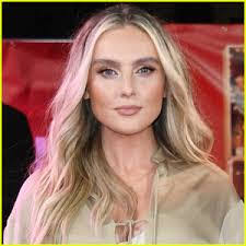 Jamie Appleton's Instagram, Twitter & Facebook