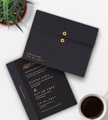 Tak berselang lama, pengajian pun kembali digelar. Modern Dark Wedding Invitation Wedding Invitation Dengan Warna Dasar Ungu Kehitaman Dan Emas Den Undangan Pernikahan Desain Kartu Undangan Undangan Perkawinan