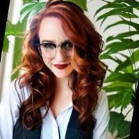 Jenny Bragg's Instagram, Twitter & Facebook