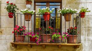 Les questions à se poser avant de transformer son balcon en petit jardin. 8 Conseils Pour Amenager Un Jardin Sur Son Balcon Chatelaine