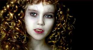 Angels and Devils in the House: The Evolution of Women in Gothic Vampire  Fiction (II)