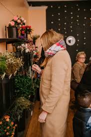 Helps you prepare job interviews and practice interview skills and techniques. Blossom Cleveland Flower Bar