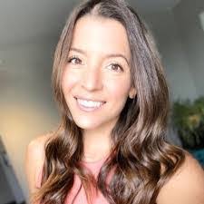 Melissa Heeney's Instagram, Twitter & Facebook