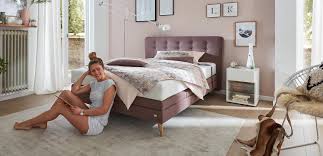 Bei unserer box zum ausstatten herkömmlicher betten, übernimmt die box nur die funktion der unterfederung. Boxspringbett Oder Normales Bett Welches Sichert Den Gewunschten Schlafkomfort Trendomat Com