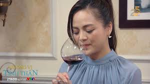 Hương vị tình thân tập 52, thy cảm thấy đau bụng vì uống rượu lúc tiếp đối tác cùng long, liệu cô có gặp nguy hiểm? P Rytn1luyoinm