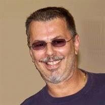 Tom Noffsinger's Instagram, Twitter & Facebook