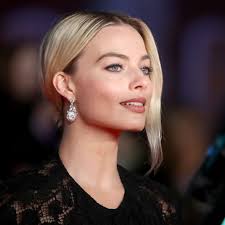 Todos los looks vistos y amados en la alfombra roja (y sostenible) de los  Premios Bafta 2020