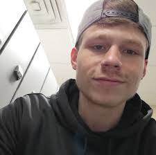 Ethan Quast's Instagram, Twitter & Facebook