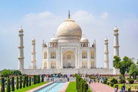 15 251 Taj Mahal Photos Free Royalty Free Stock Photos From Dreamstime