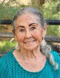 Carolyn Abeyta's Instagram, Twitter & Facebook