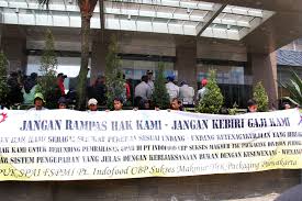 Mengikuti aturan dan peraturan keselamatan dan kesehatan kerja untuk menciptakan lingkungan kerja yang bersih dan aman. Gaji Di Pt Indofood Punya Gelar Sarjana Tak Selalu Jadi Jaminan Kita Bakal Bisa Langsung Berikut Ini Kami Bagikan Informasi Lowongan Kerja Terbaru 2020 Dari Pt Indofood Sukses Makmur Tbk