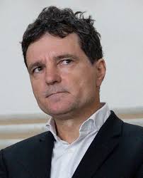 Candidatul independent la alegerile prezidențiale Nicușor Dan susține că  este vizat de mai multe atacuri în mediul on-line. Atacurile boților  continuă, spune Dan care cere autorităților să intervină și cetățenilor să  se