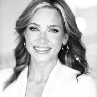 Jennifer Pittman's Instagram, Twitter & Facebook