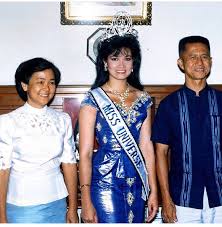 ปุ๋ย พรทิพย์ โพสต์ซึ้งถึงสามีครบรอบ 17 ปีเข้ารับพระราชทานน้ำสังข์จากพระบรมราชชนนีพันปีหลวง manager online เผยแพร่ 05 พ.ย. Siamtownus à¸ à¸²à¸žà¸ž à¸› à¸¢ à¸žà¸£à¸— à¸žà¸¢ à¹€à¸¡ à¸­ 30 Facebook