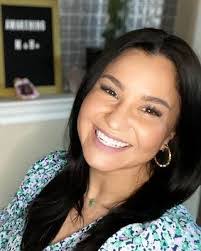 Anita Lindsey's Instagram, Twitter & Facebook