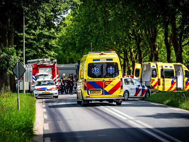 Minderjarige fietser overleden na ongeluk met vrachtwagen Haalderen | De  Telegraaf