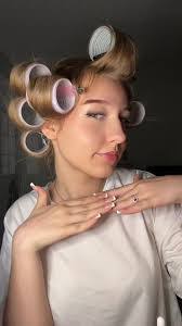 Claudia Frye's Instagram, Twitter & Facebook