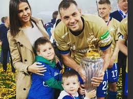 Артем анчуков известен зрителям по съемкам в множестве сериалов. Smi Raskryli Tajnuyu Informaciyu O Zhene Artema Dzyuby Mk