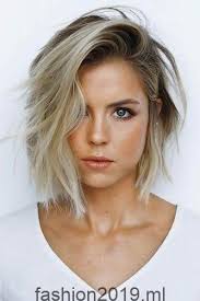 36 Die Neuesten Trends Fur Kurze Haare Fur Den Winter 2017 2018 Haare Hair Kurze Neuesten Trends Winter Kurze Haare Trend Haartrends 2018 Und Chaotische Bob Frisuren