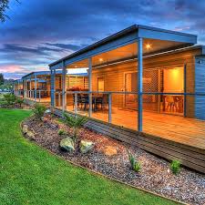 There are also bungalows and cabins, a boat ramp, children's playground, and even archery. Lake Glenbawn Cabins Cabin
