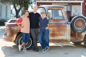 Premiering Monday, June 22nd at 9pm – “Primal BBQ” 🍖 🔥 The grills and  smokers are gone, and the brawlers must go back to basics with raw wood,  stone, and salt blocks.