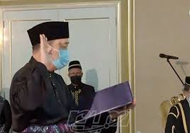 Savesave senarai ketua menteri sabah for later. Hajiji Selesai Angkat Sumpah Ketua Menteri Sabah Bung Moktar Timbalan Utusan Digital