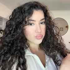 Daniela Nunez's Instagram, Twitter & Facebook