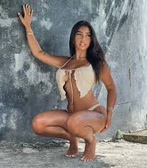 Mya Mills - Free pics, galleries & more at Babepedia