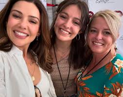 📸 #daniellecampbell at her friend Mary's wedding in October via  marymillermethod instagram post 2/14 -R