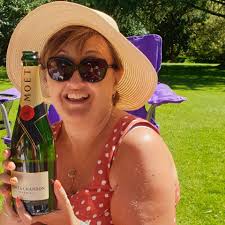 Fundraiser for Damien Carroll by Bernadette Carroll : Susan Keogh Funeral  and Support for her Family