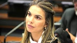 Paula Belmonte's Instagram, Twitter & Facebook