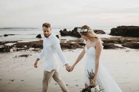 Eine strandhochzeit kann traumhaft sein, vor allem dann, wenn man einige dinge berücksichtigt. Fair Fashion Interior Design Unsere Bali Hochzeit Zu Zweit