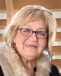 Karen Eckman's Instagram, Twitter & Facebook