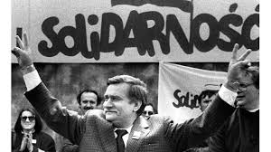 Résultat de recherche d'images pour "lech walesa cover of time"