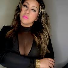 Mai makaʻu i ka hana, makaʻu i ka moloā". This popular ʻōlelo noʻeau  (poetical saying) translates to "Don't be afraid of the work, be afraid of  the laziness". Hakipuʻu Kula Features are