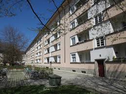 Wg / möbliert / auf zeit, münchen (stadt), maxvorstadt (mitte), neuhausen (west) online seit 06.06.2021. 3 Zimmer Wohnung Zu Vermieten Biterolfstrasse 3 80634 Munchen Neuhausen Mapio Net