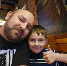 Can a faulty vlom system cause backfires and low oil pressure?